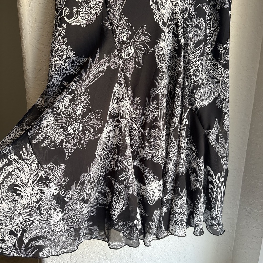 Women XL Midi Skirt Black White Paisley Boho Y2K Pleat Floral Chiffon Whimsygoth - Picture 2 of 7